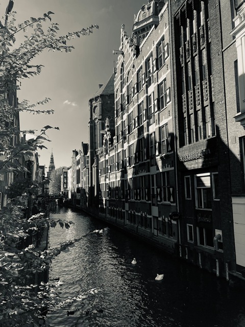 Amsterdam Oudezijds Kolk 4